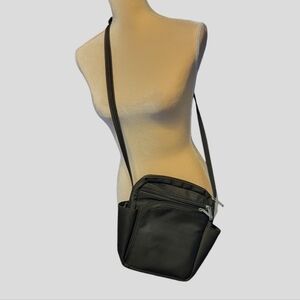 DayMakers Of Santa Barbara Crossbody Purse RFID Bag Black Travel Security T52